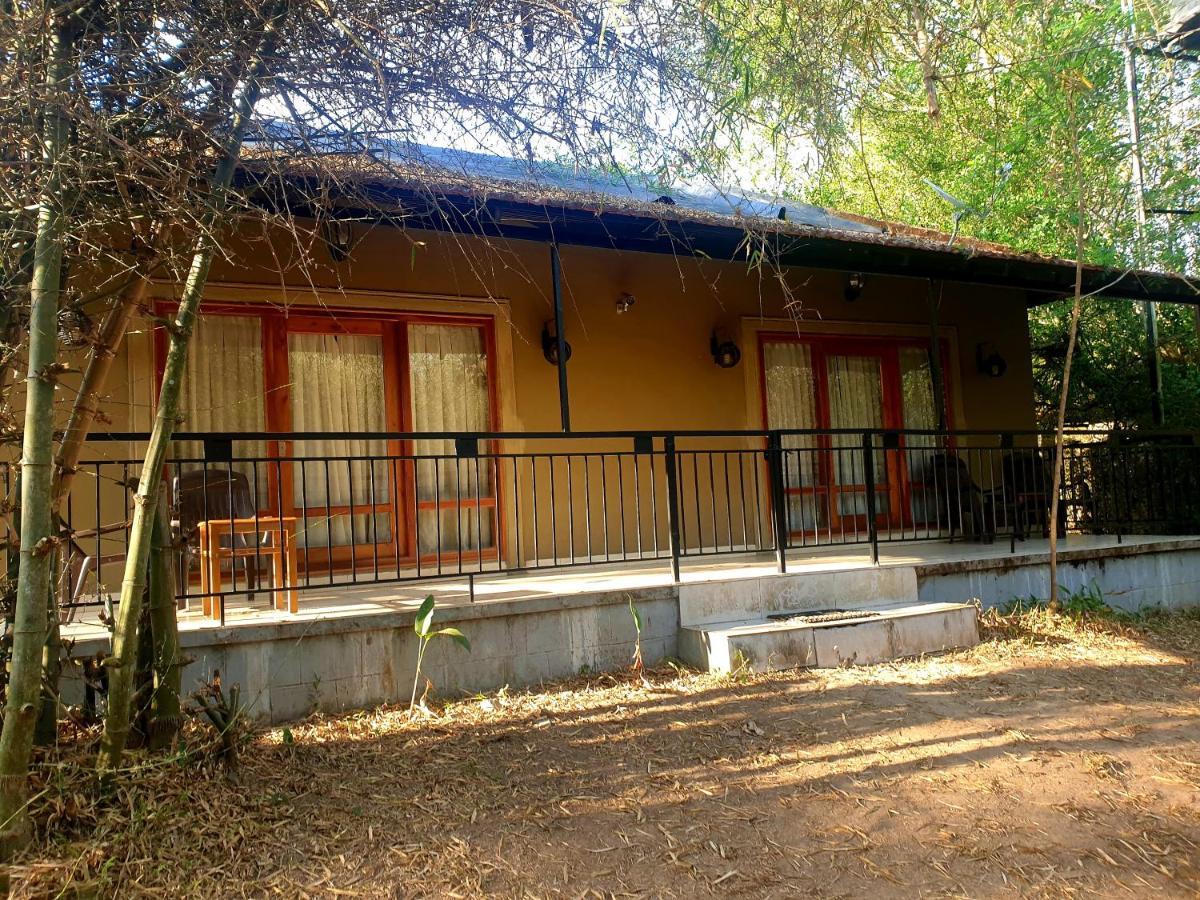 The Road'S End Apartment Gonikoppal Exterior photo