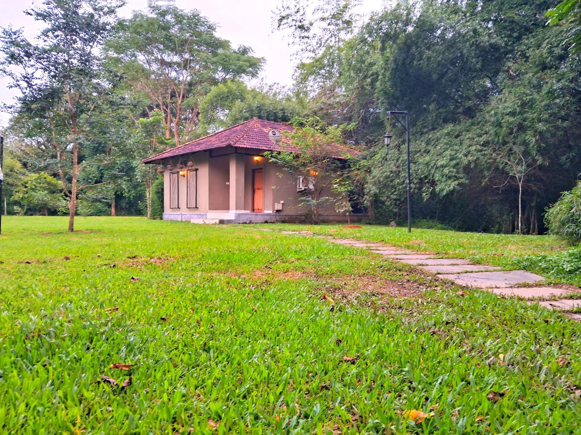 The Road'S End Apartment Gonikoppal Exterior photo